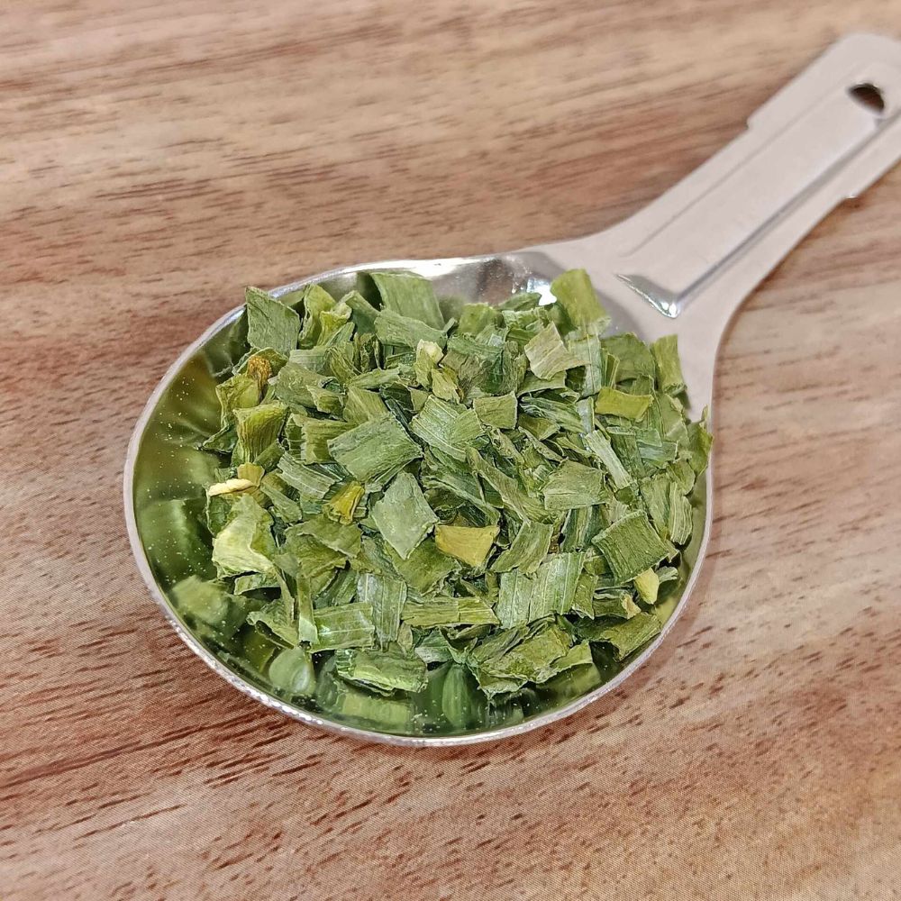 Dried Chives (0.5oz) French Spices and Seasonings Jar with Lid – Gluten-Free Chives Dried for Soups, Stews, Dips & More