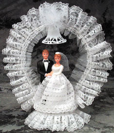 Bride with Lace Dress, Arch with Bell, E93 - Polybag, 10 1/2" high