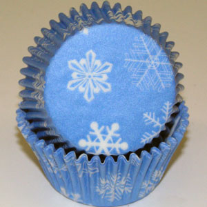 Standard Size Sky Blue w/ Snowflakes Baking Cups / Cupcake Liners - 500 count